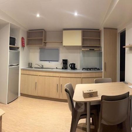 Mobil-Home 6 Personnes Chez Maylia Cadenet Zewnętrze zdjęcie