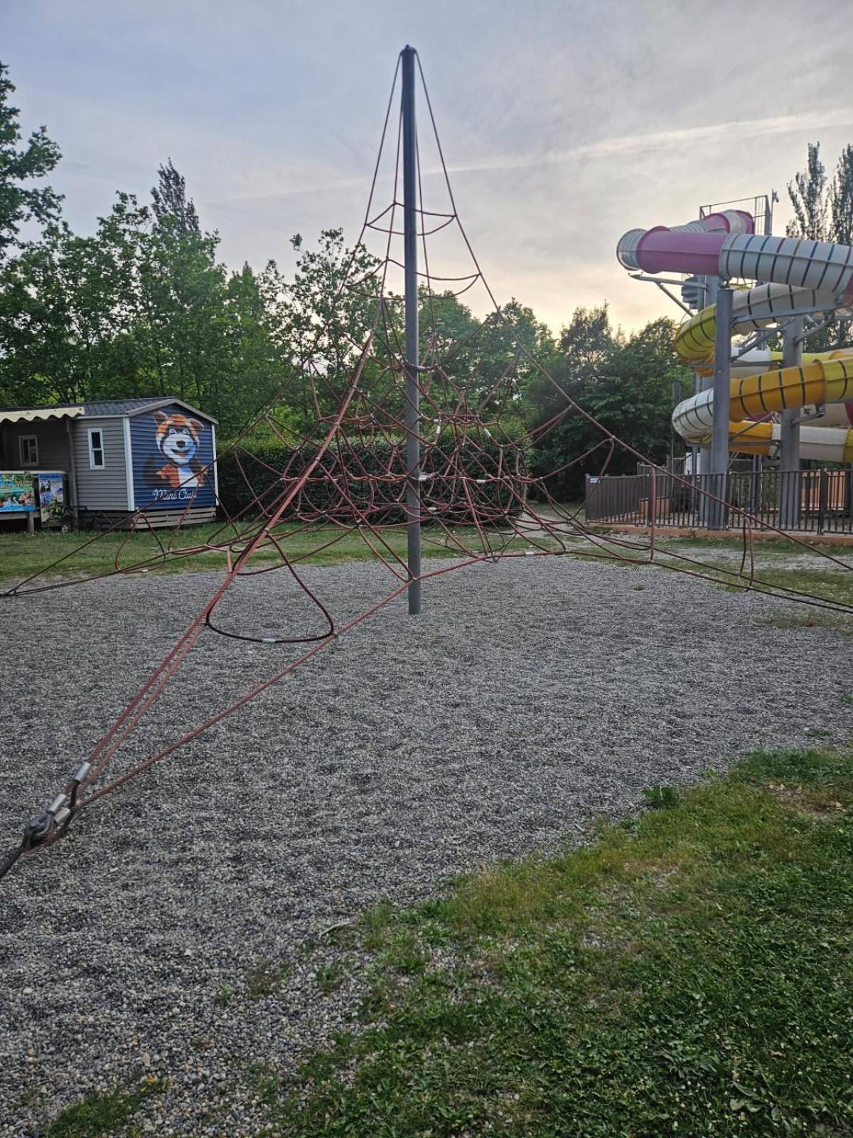 Mobil-Home 6 Personnes Chez Maylia Cadenet Zewnętrze zdjęcie