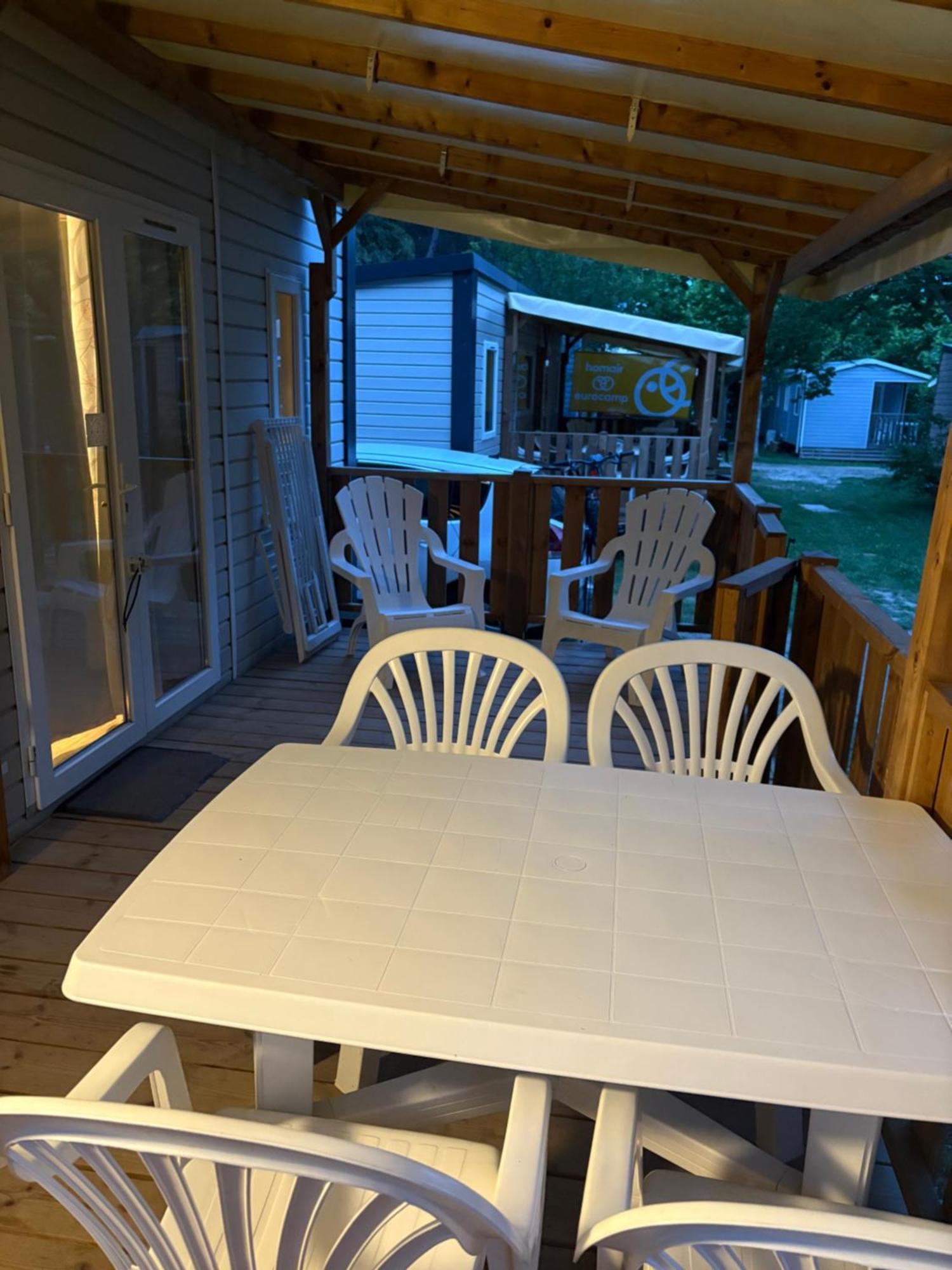 Mobil-Home 6 Personnes Chez Maylia Cadenet Zewnętrze zdjęcie