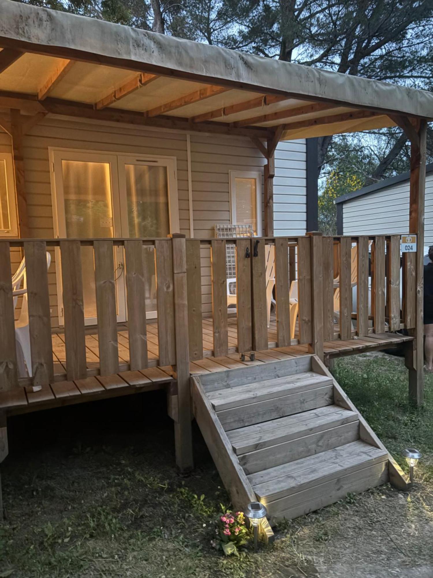 Mobil-Home 6 Personnes Chez Maylia Cadenet Zewnętrze zdjęcie
