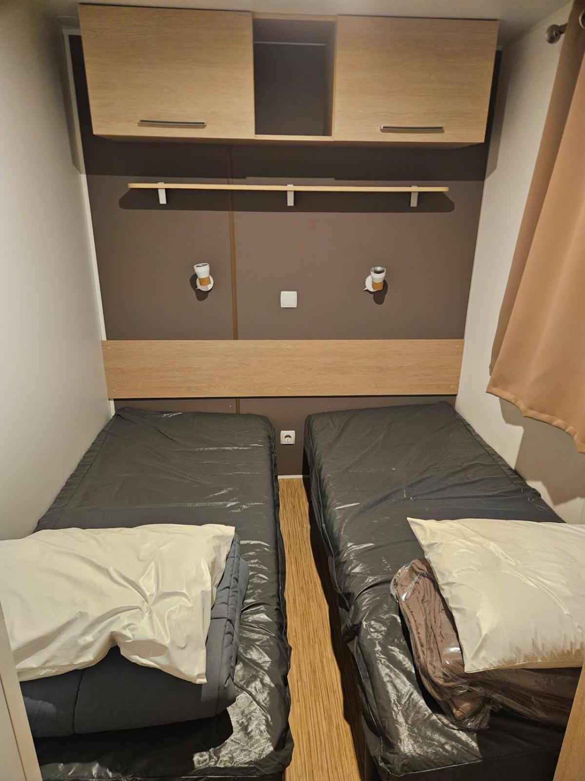 Mobil-Home 6 Personnes Chez Maylia Cadenet Zewnętrze zdjęcie