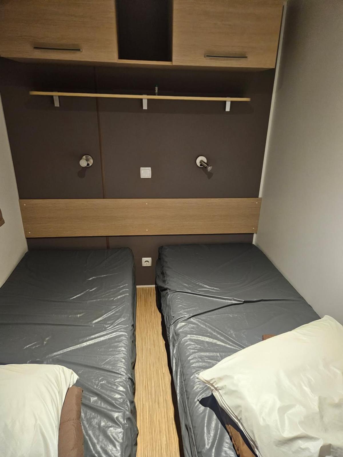Mobil-Home 6 Personnes Chez Maylia Cadenet Zewnętrze zdjęcie